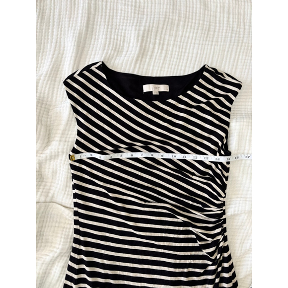 Women's LOFT Petite Striped Ruched Sheath Dress MP Black White - Picture 5 of 9